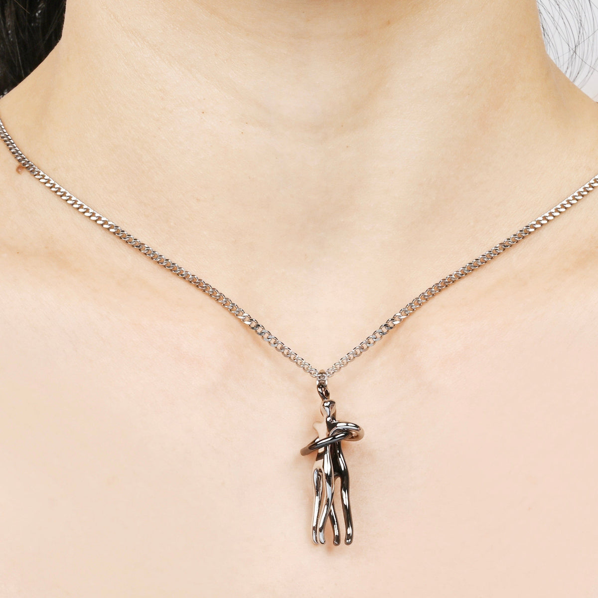 Sparkly Roses Hug Necklace