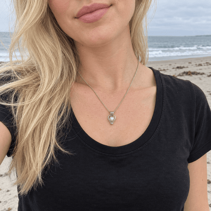 Sparkly Roses Oyster Pearl Necklace