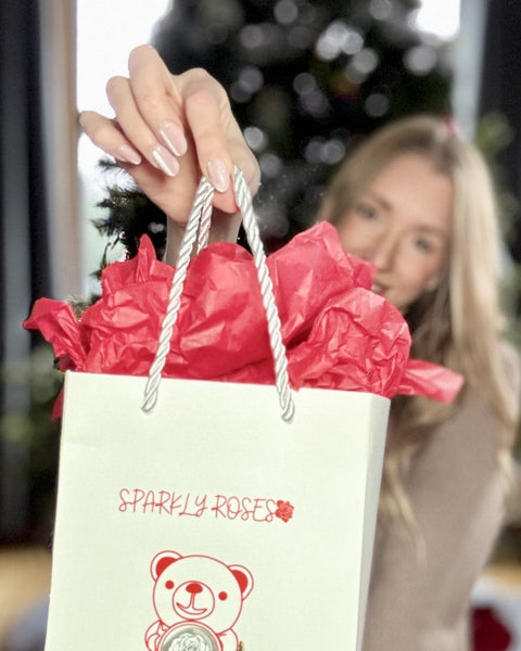 Customer photo, the gift bag by the tree